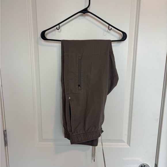 Vuori - Ripstop Pants - Picture 3 of 5